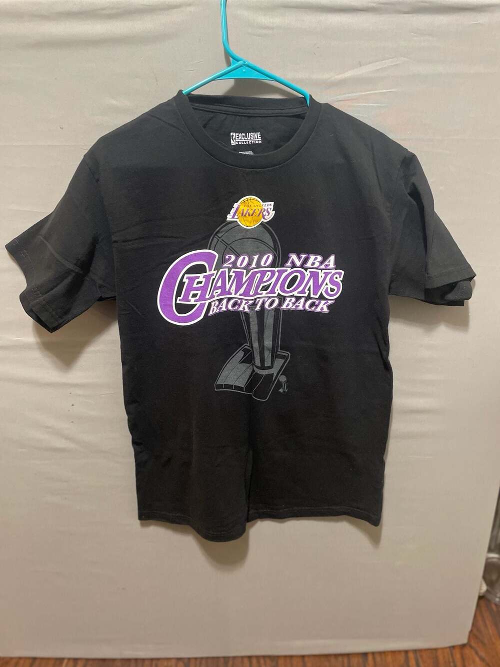 2010 Los Angeles Lakers Back-to-Back NBA Champions Roster T-Shirt